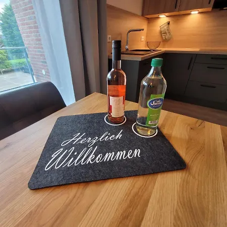 Strandkajuete Hooksiel Apartmán *