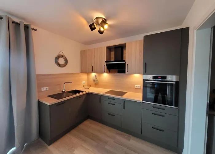 Strandkajuete Hooksiel 公寓 *